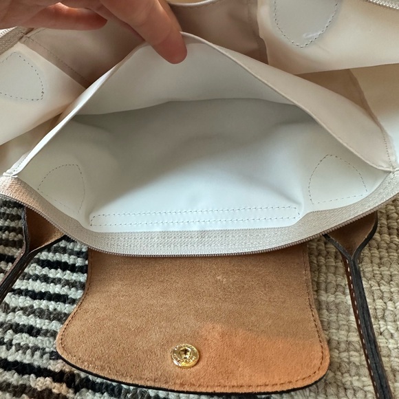 Longchamp Le Pliage Tote - Picture 10 of 14